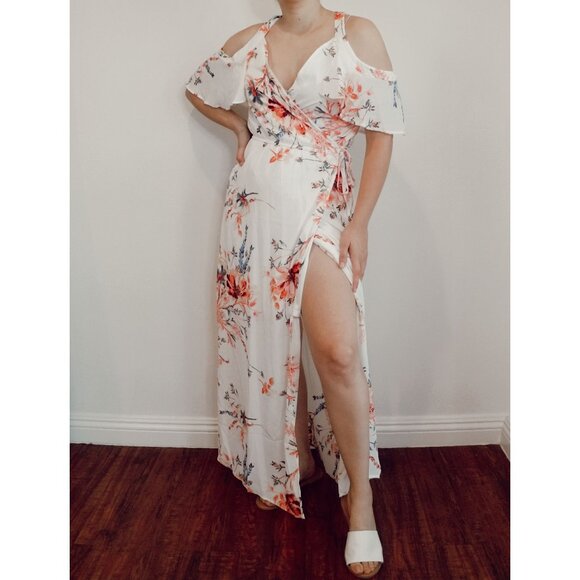 MAXI DRESS // OPEN LEG // FLORAL // WHITE - Picture 1 of 1